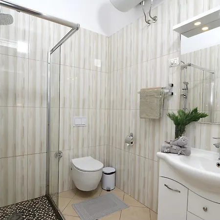 Appartement Seasons Durrës